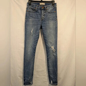 Madewell women's 9" high rise skinny jeans # J0513 , destructed hem , size 25